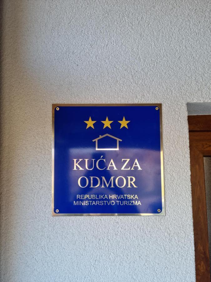 Kuca Za Odmor Baron Villa Gotó Kültér fotó